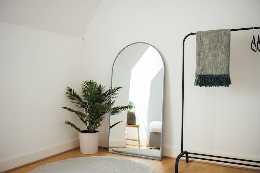 Charming 2 Bedroom Flat In The Heart Of Kings Cross, Лондон Екстер'єр фото